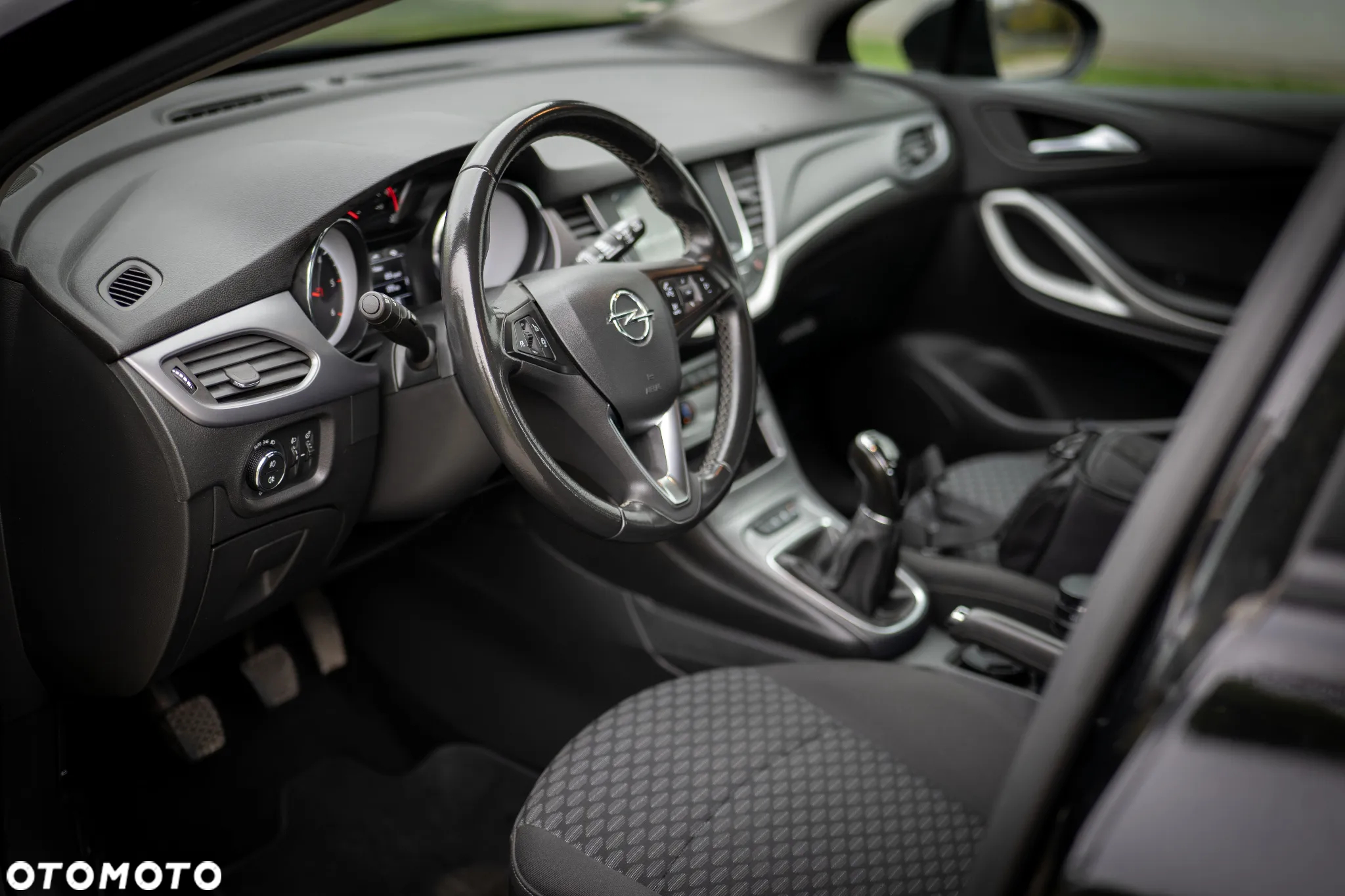 Opel Astra 1.5 D Start/Stop Sports Tourer Business Edition - 9