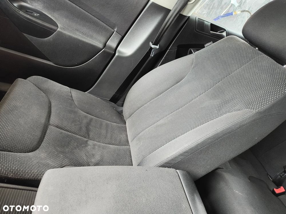 Volkswagen Passat 1.9 TDI Comfortline - 16