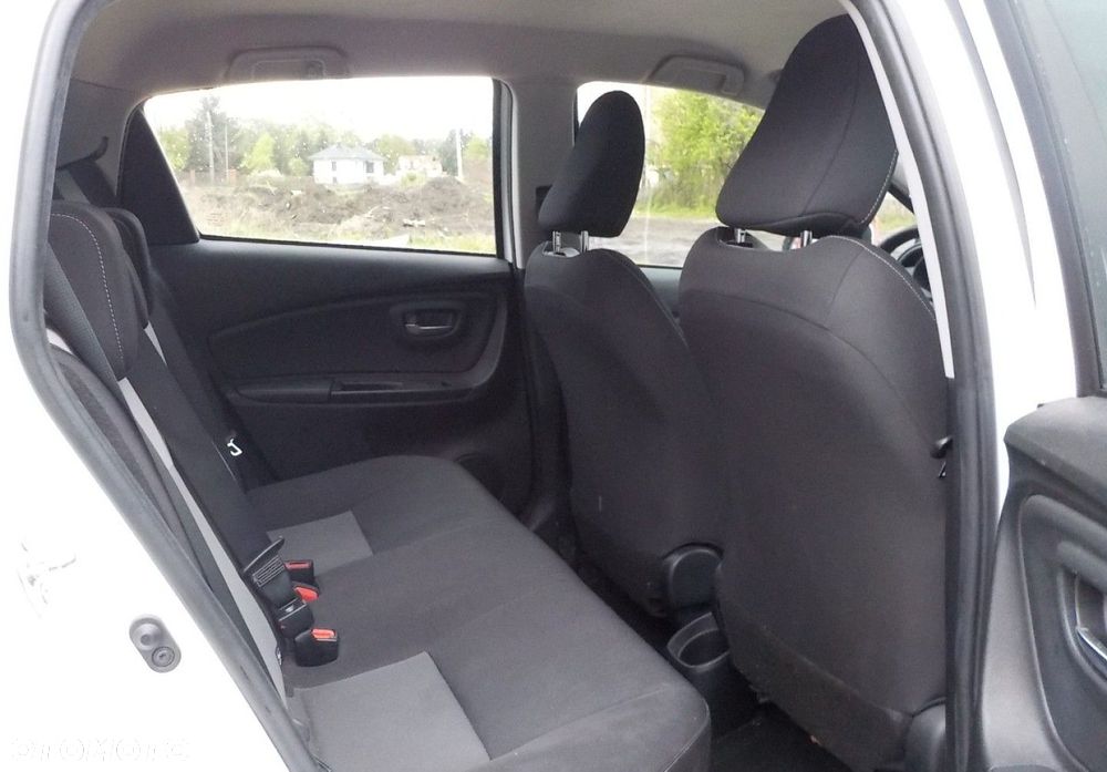 Toyota Yaris - 25