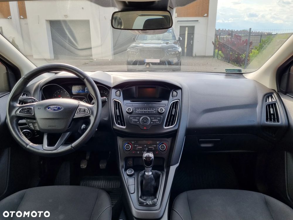 Ford Focus 1.0 EcoBoost Trend - 12