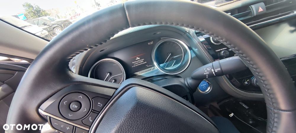 Toyota Camry 2.5 Hybrid Executive CVT - 6