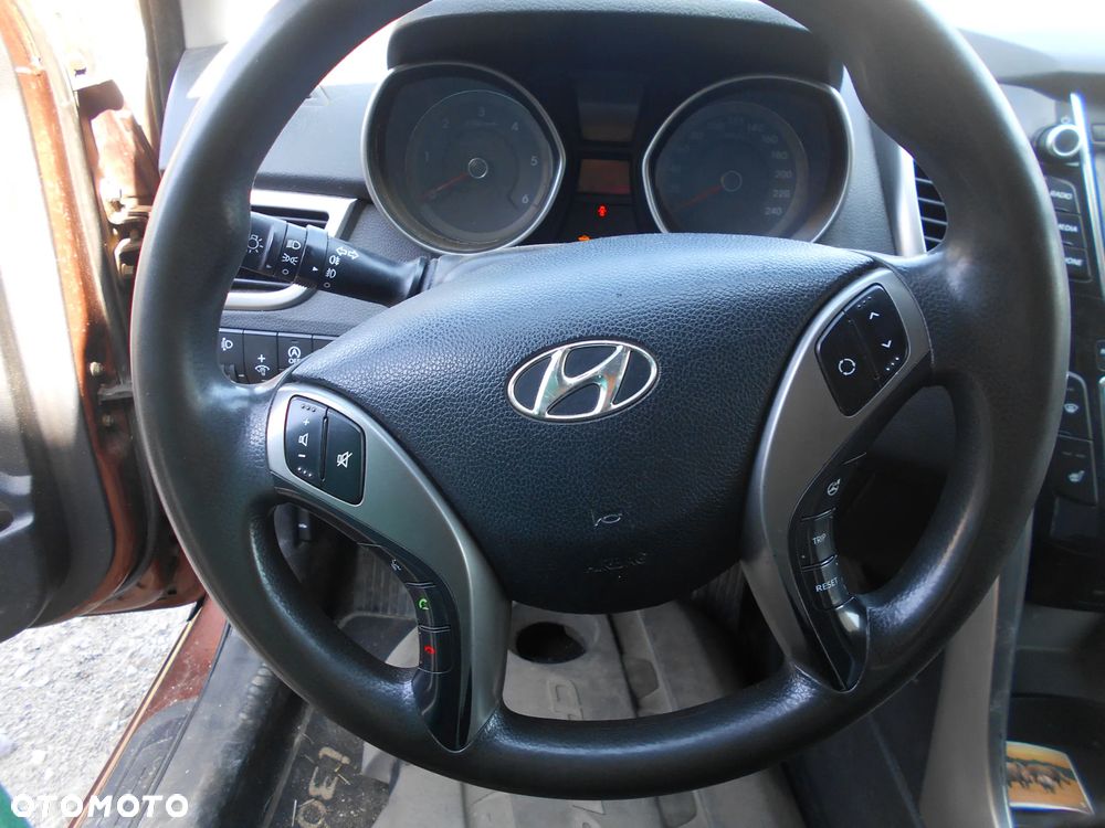 HYUNDAI I30 II LIFT HATCHBACK HATCHBACK 1.4 CRDI 2013R KOD LAKIERU U8N SILNIK SKRZYNIA BIEGOW MANUALNA 6 BIEGOWA MASKA LAMPA LUSTERKO ZDERZAK PAS PRZEDNI BLOTNIK ZAWIESZENIE CZESCI - 23