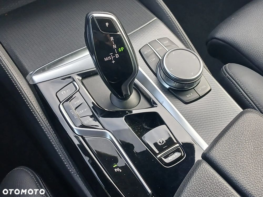 BMW Seria 5 540d xDrive mHEV M Sport sport - 25
