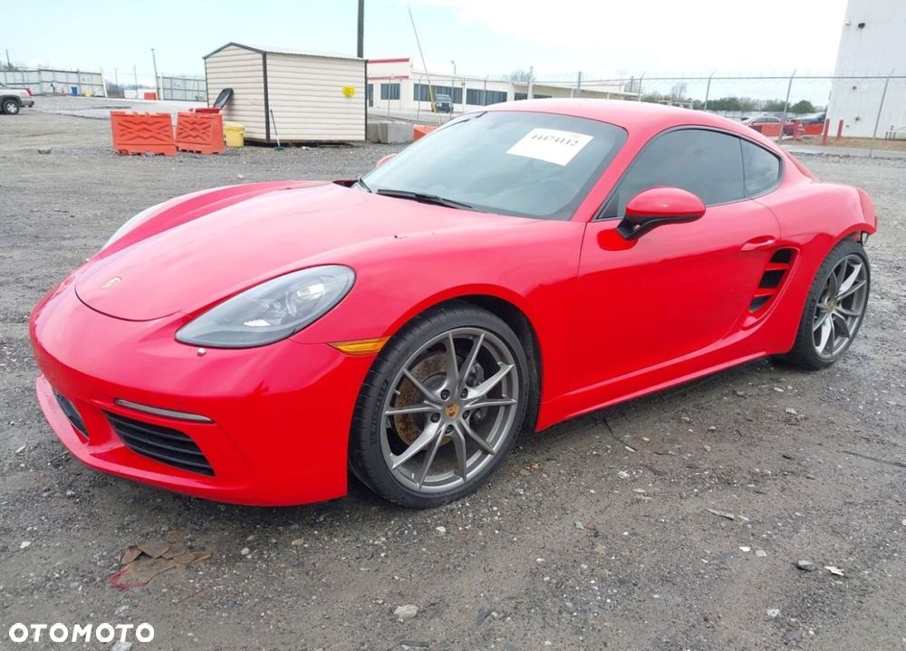 Porsche 718 Cayman - 3