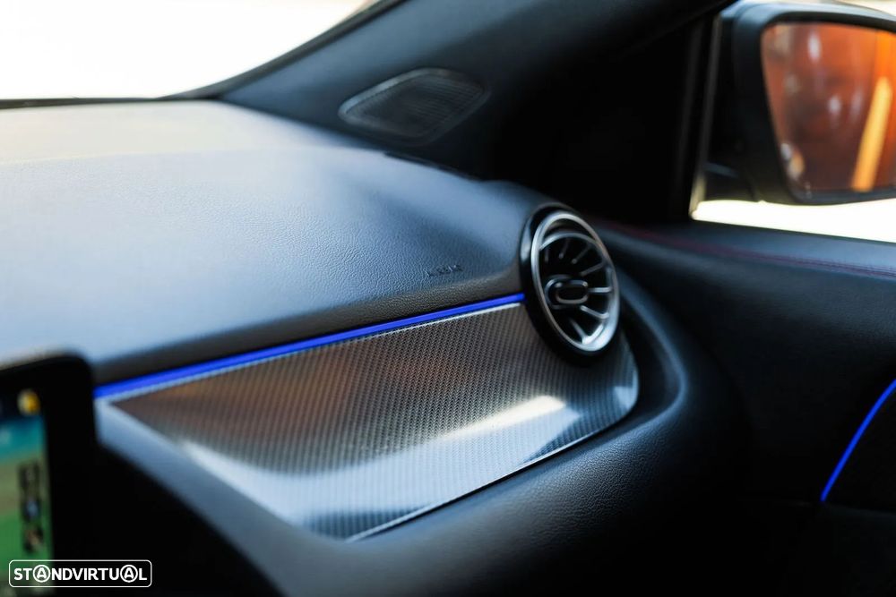 Mercedes-Benz GLA 250 e AMG Line - 18