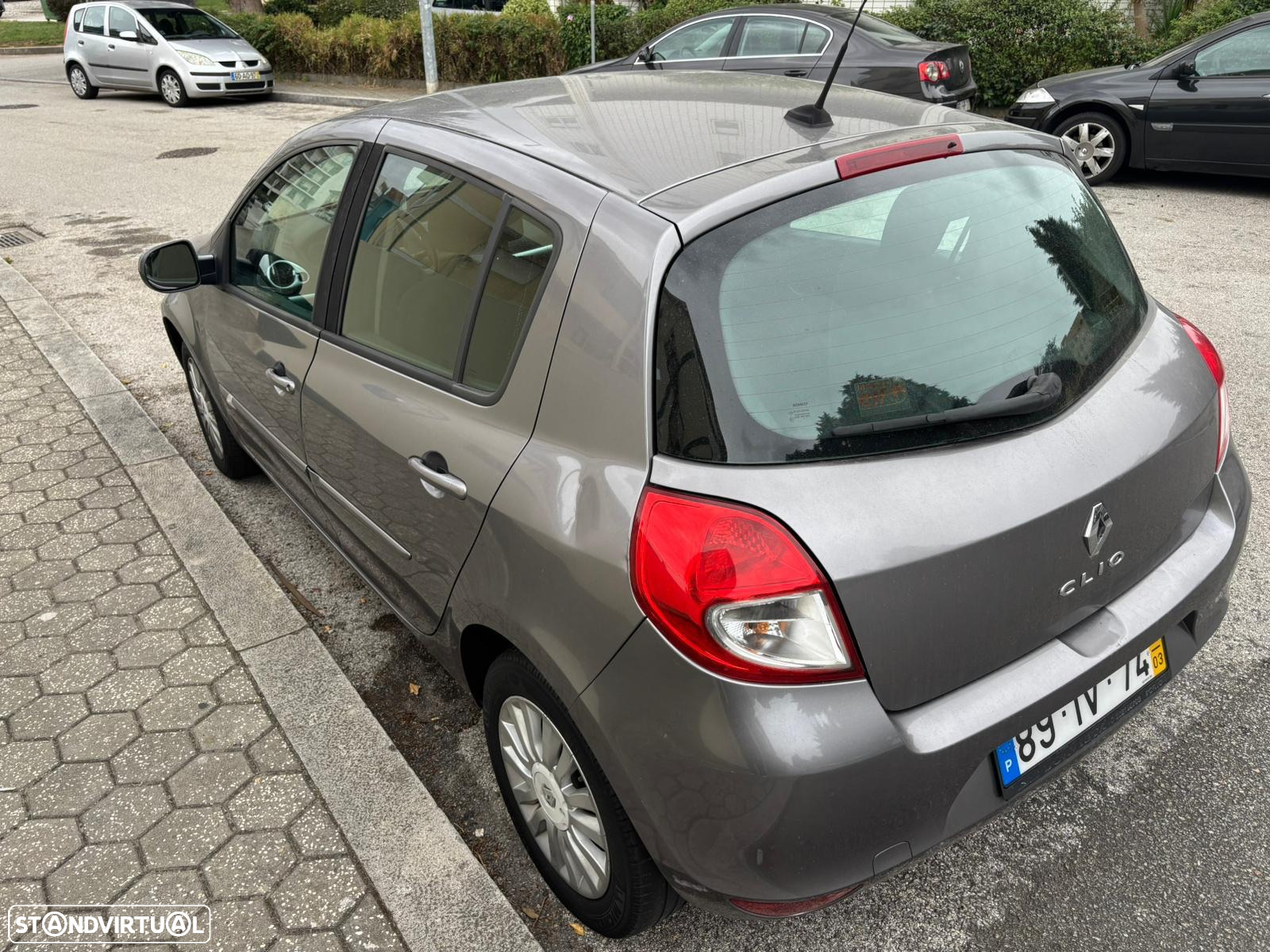 Renault Clio 1.2 16V Confort - 3