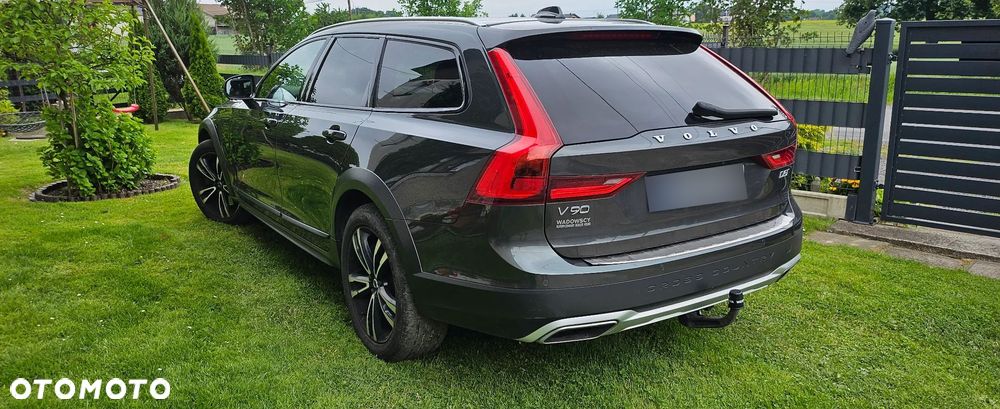Volvo V90 Cross Country D5 AWD Pro - 5