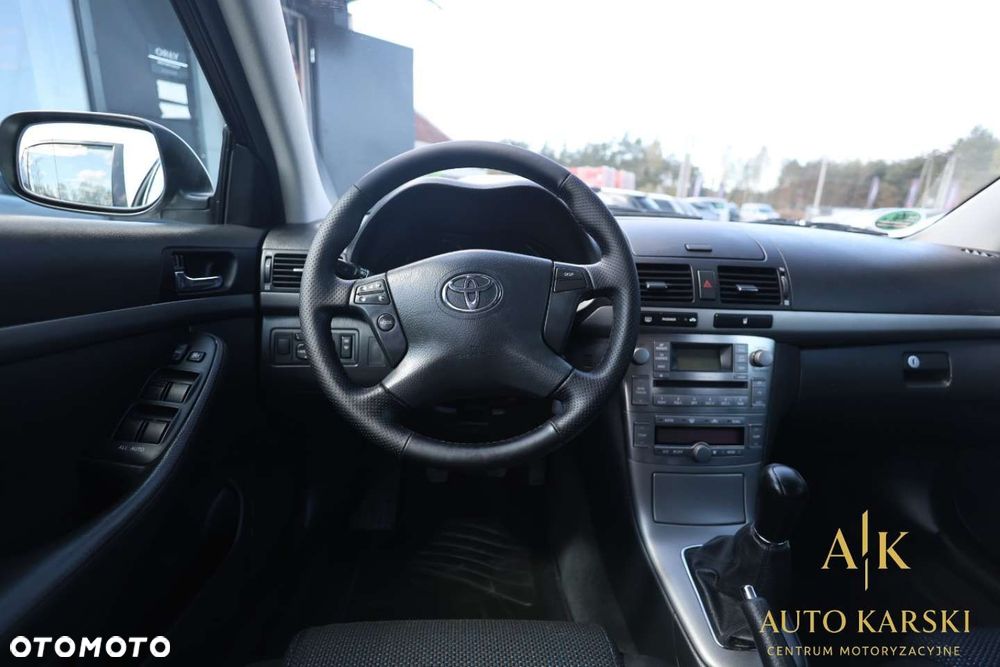 Toyota Avensis - 6