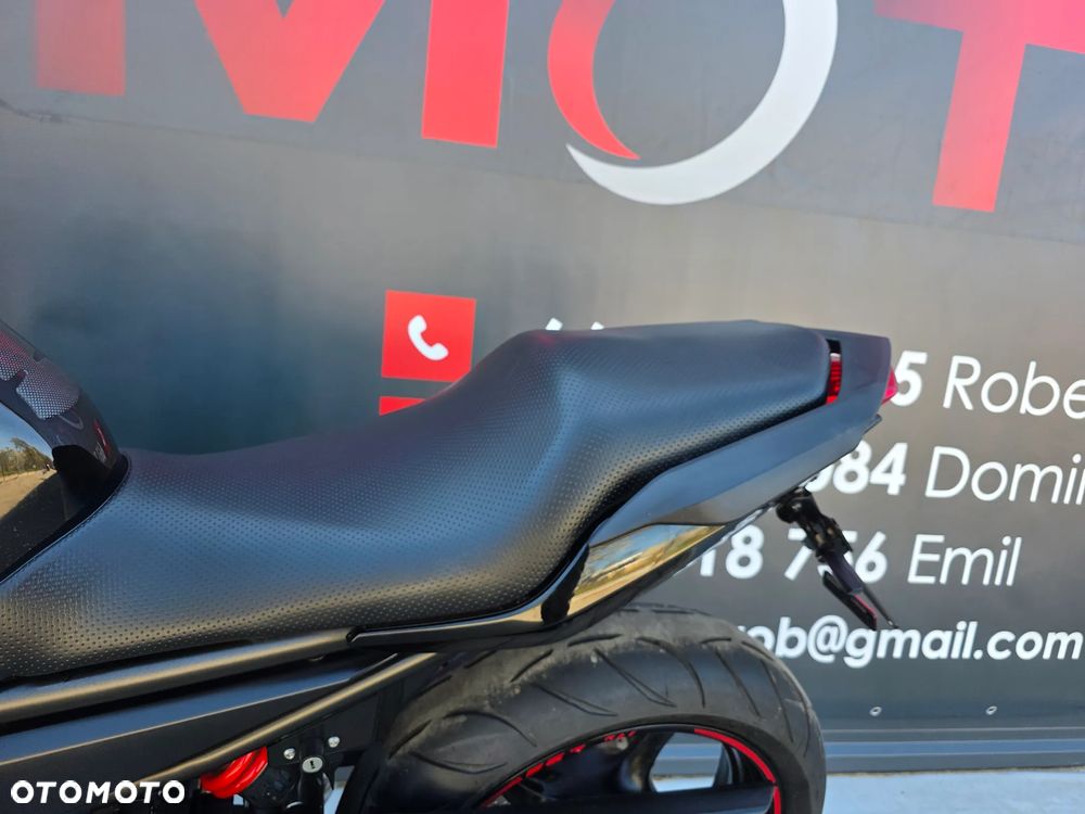 Yamaha XJ - 25