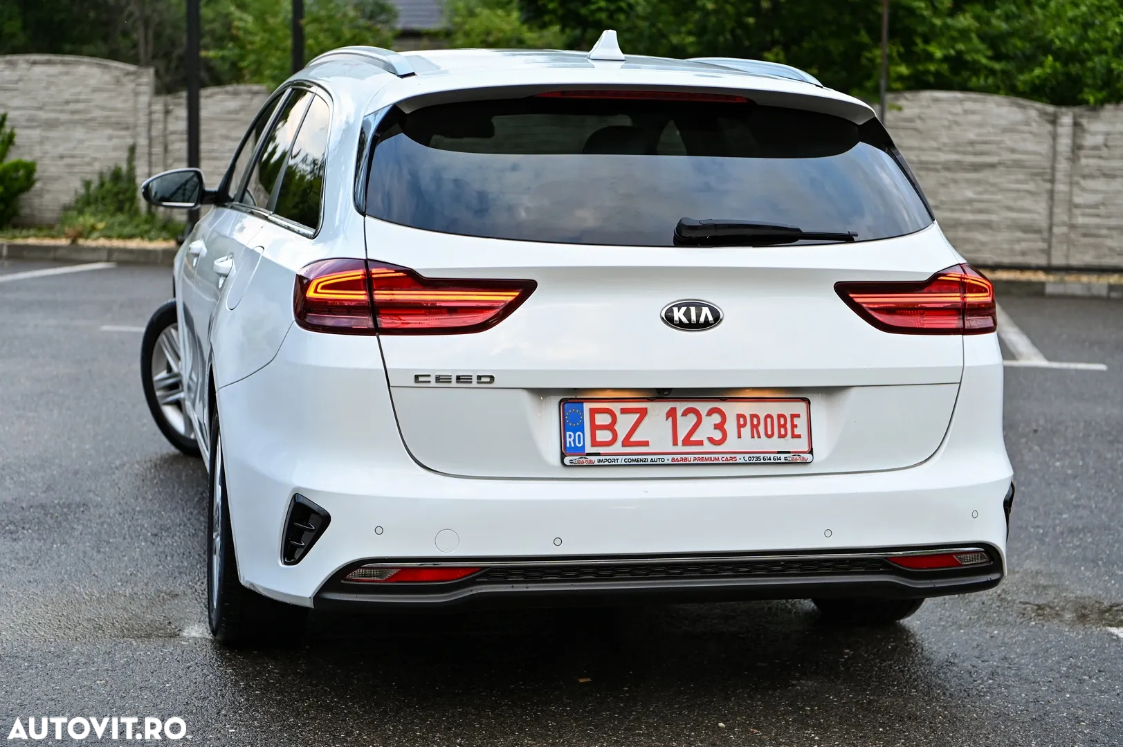 Kia Ceed - 32