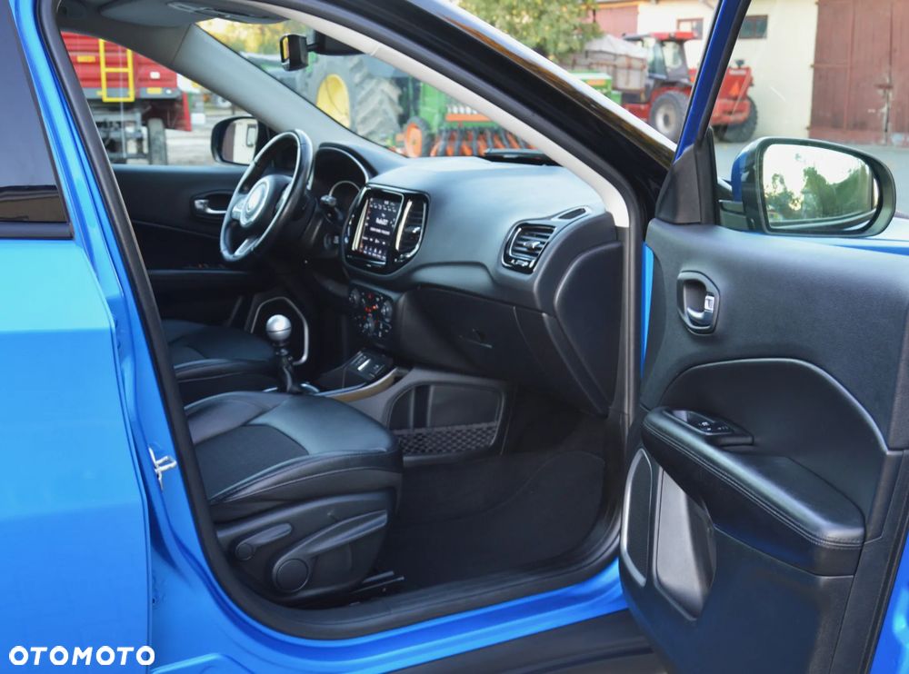 Jeep Compass - 28