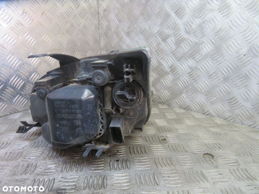 LAMPA PRZEDNIA PRAWA FOCUS II MK2 XENON EU FORD 2004-2008 - 4