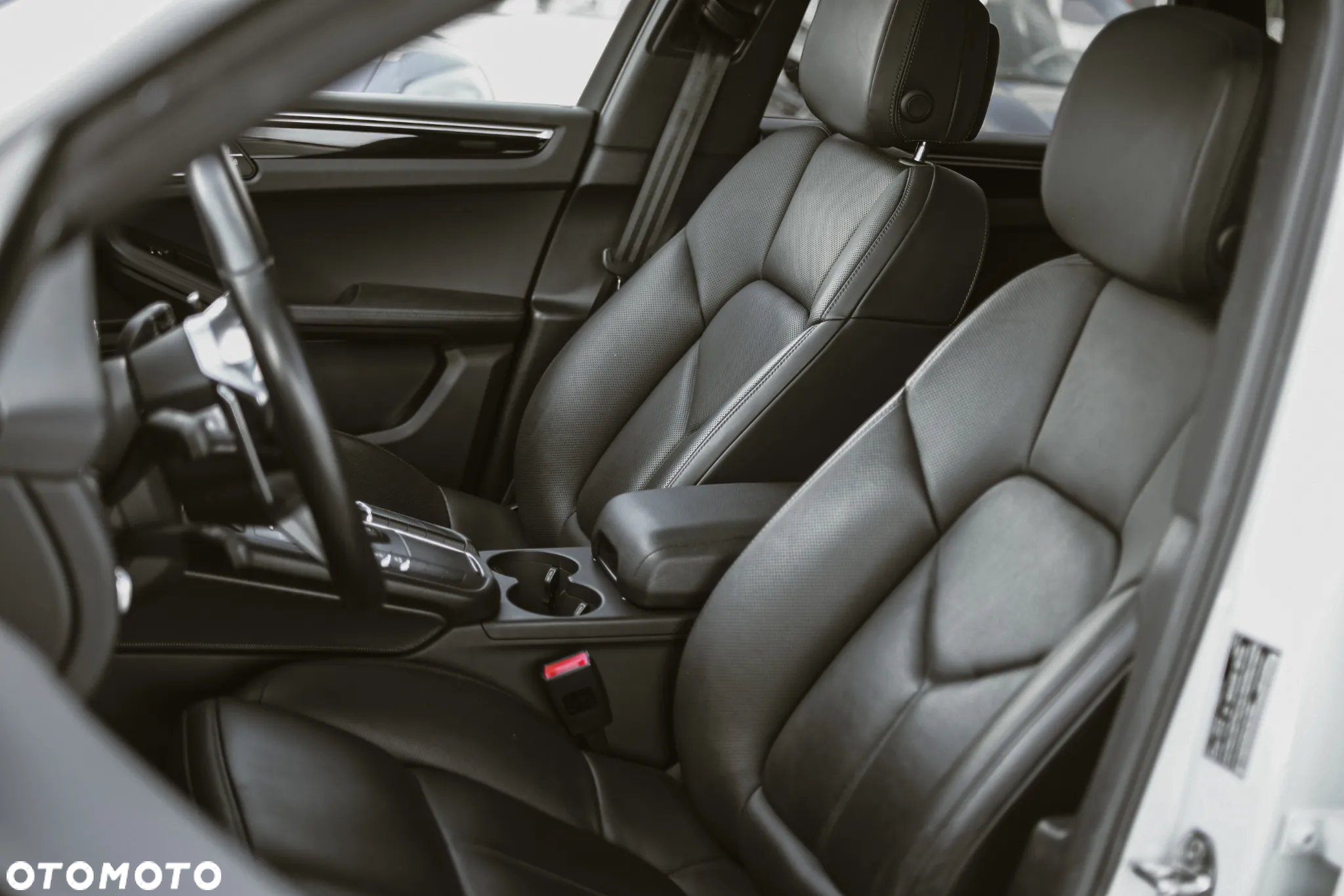 Porsche Macan Standard - 22
