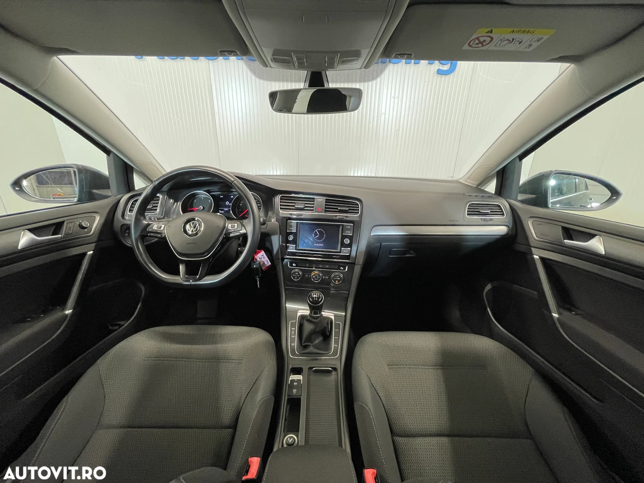 Volkswagen Golf 1.6 TDI Comfortline - 7