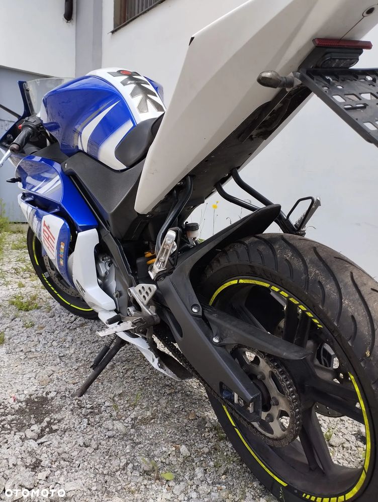 Yamaha R125 - 9