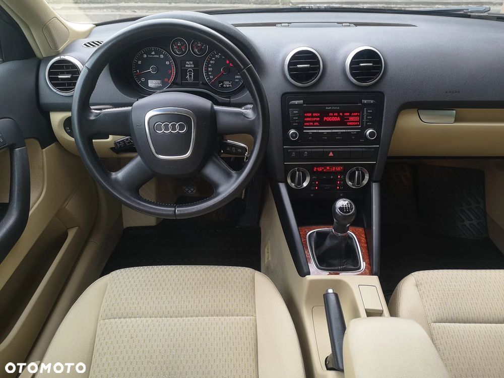 Audi A3 Sportback 1.2 TFSI Ambiente - 10