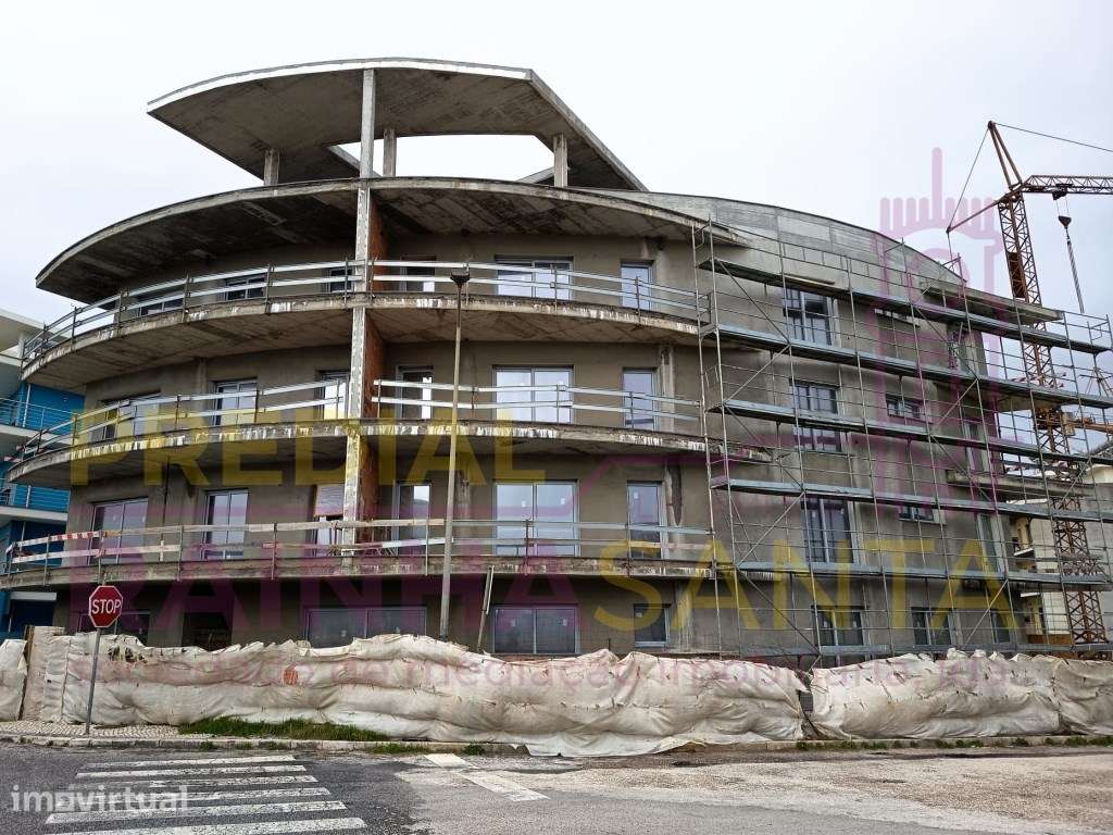 Apartamento T1 com aparcamento fechado a poucos metros da praia e H... - Grande imagem: 2/2