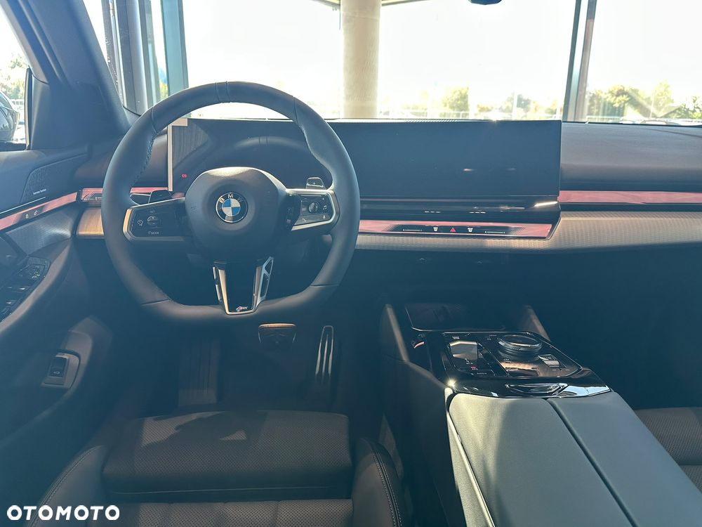 BMW Seria 5 520d xDrive mHEV - 19