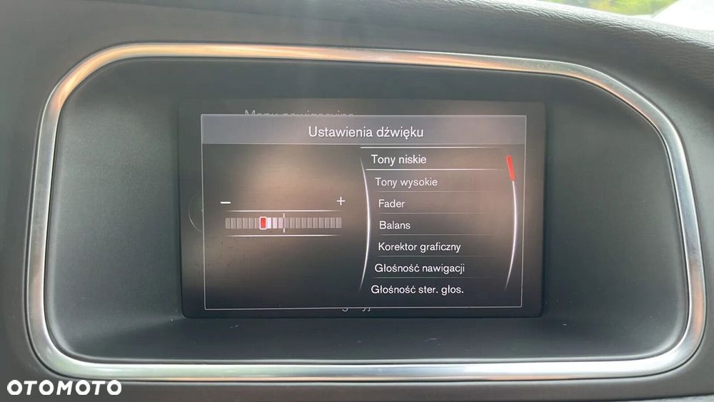 Volvo V40 D3 Drive-E Momentum - 22