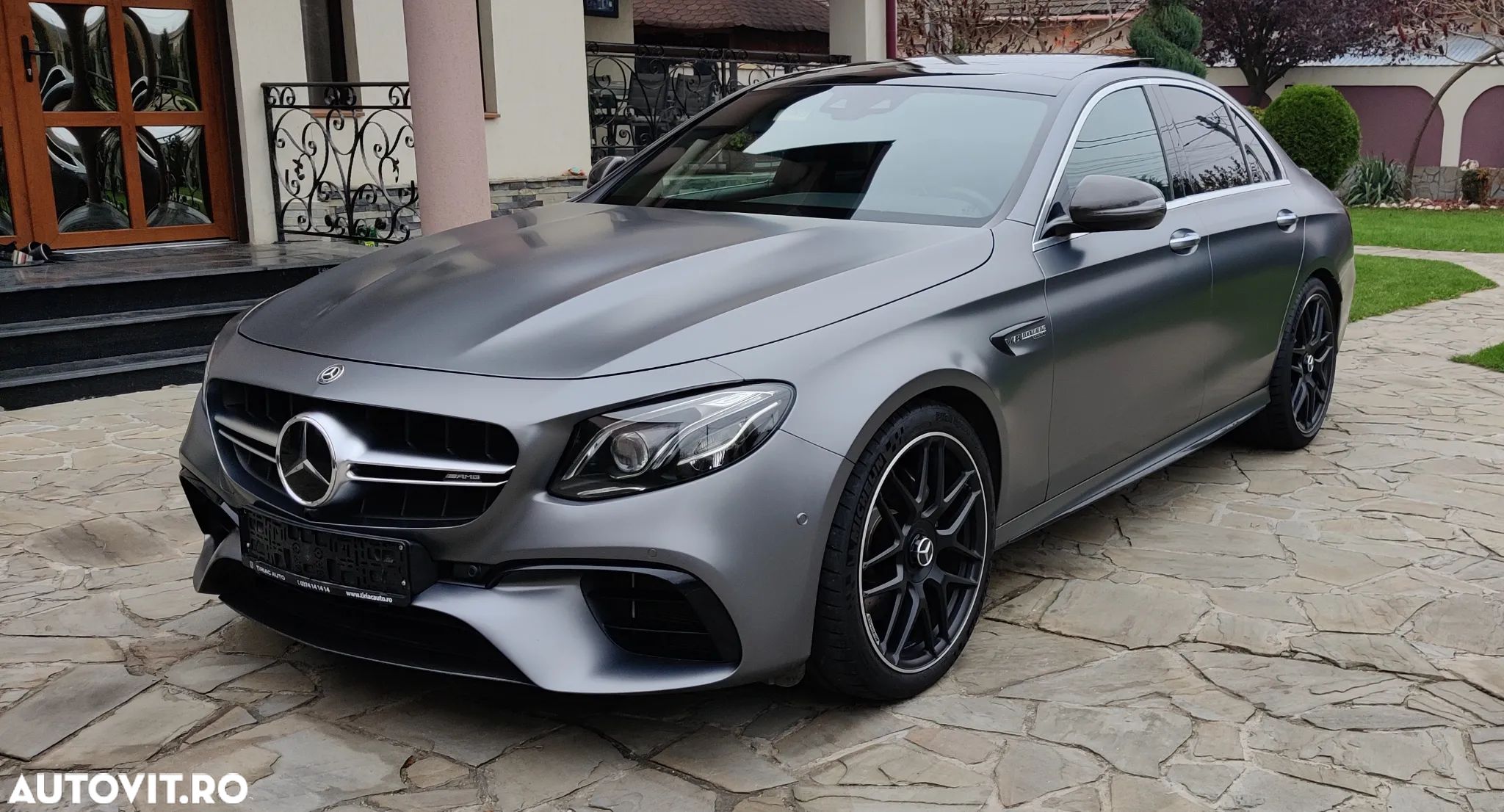 Mercedes-Benz E AMG 63 4Matic AMG Speedshift 9G-MCT - 1
