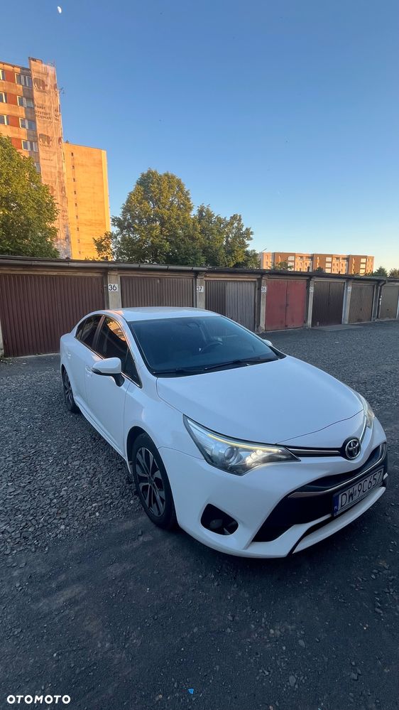 Toyota Avensis - 1
