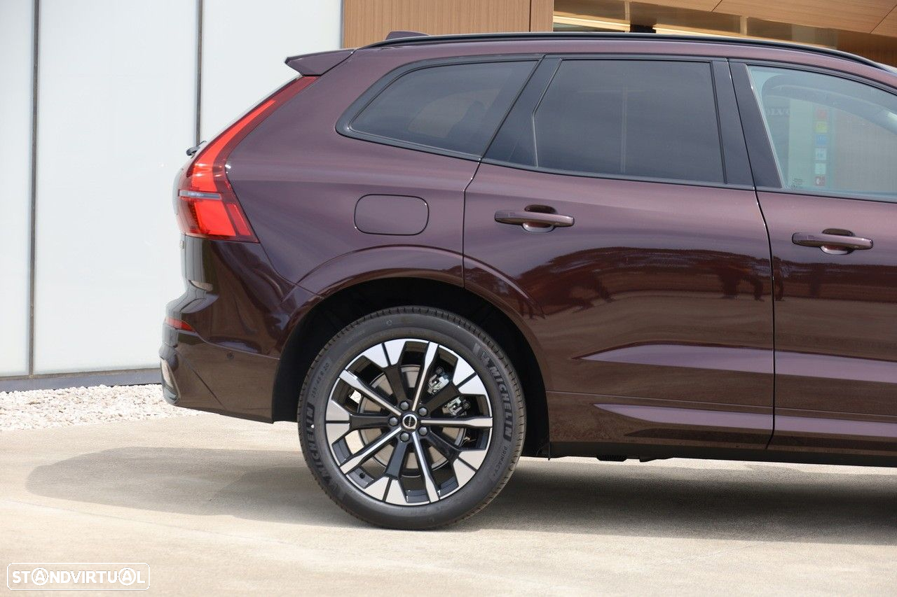 Volvo XC 60 2.0 T6 PHEV Plus Dark AWD - 10