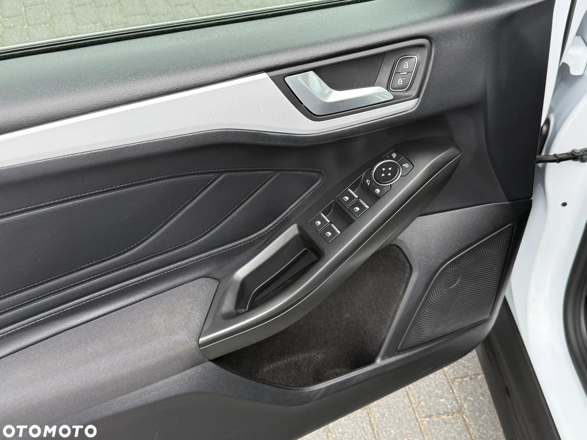 Ford Focus Turnier 1.5 EcoBlue Start-Stopp-System COOL&CONNECT - 25