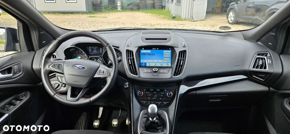 Ford Kuga - 32