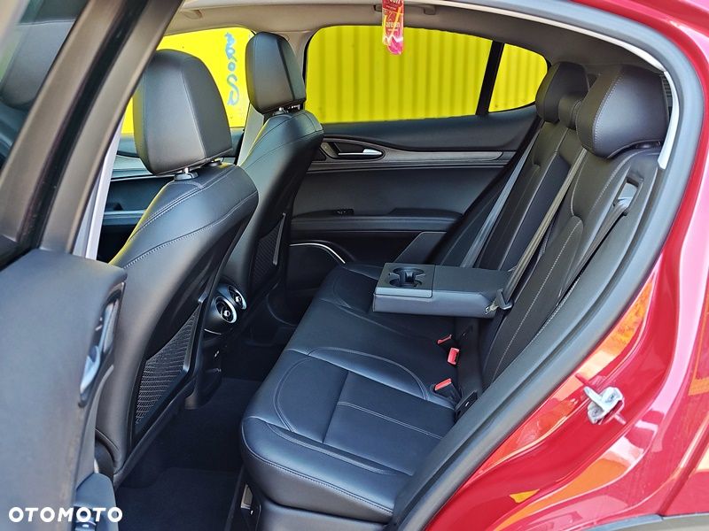 Alfa Romeo Stelvio 2.0 Turbo 16V AT8-Q4 Veloce Ti - 15