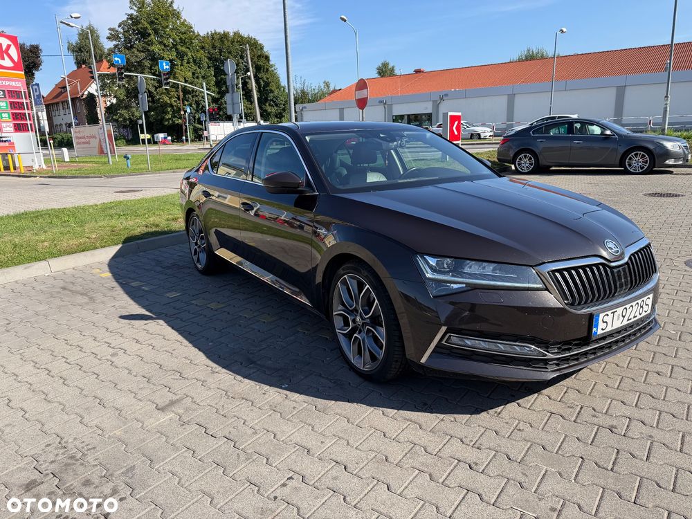 Skoda Superb 2.0 TDI SCR 4x4 L&K DSG - 2