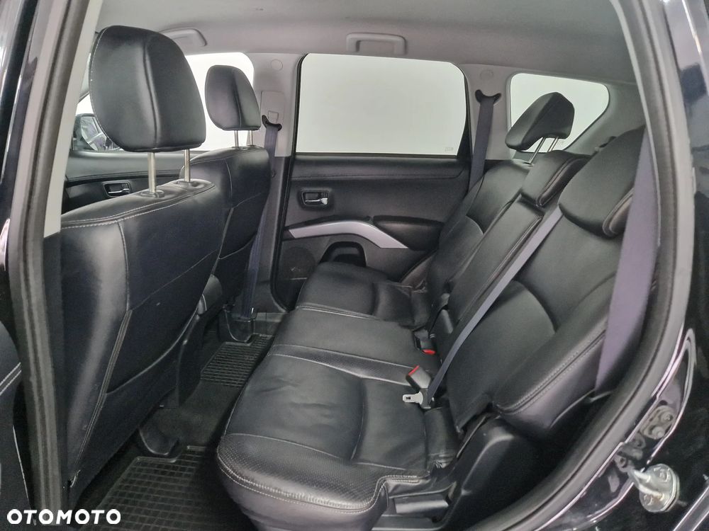 Mitsubishi Outlander - 22