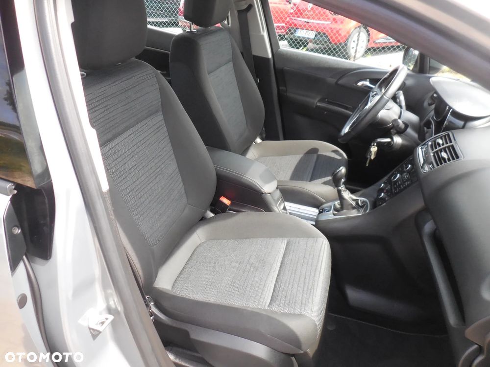 Opel Meriva - 10