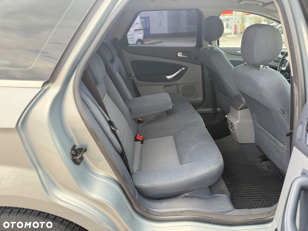 Ford Mondeo 1.8 TDCi Titanium - 17