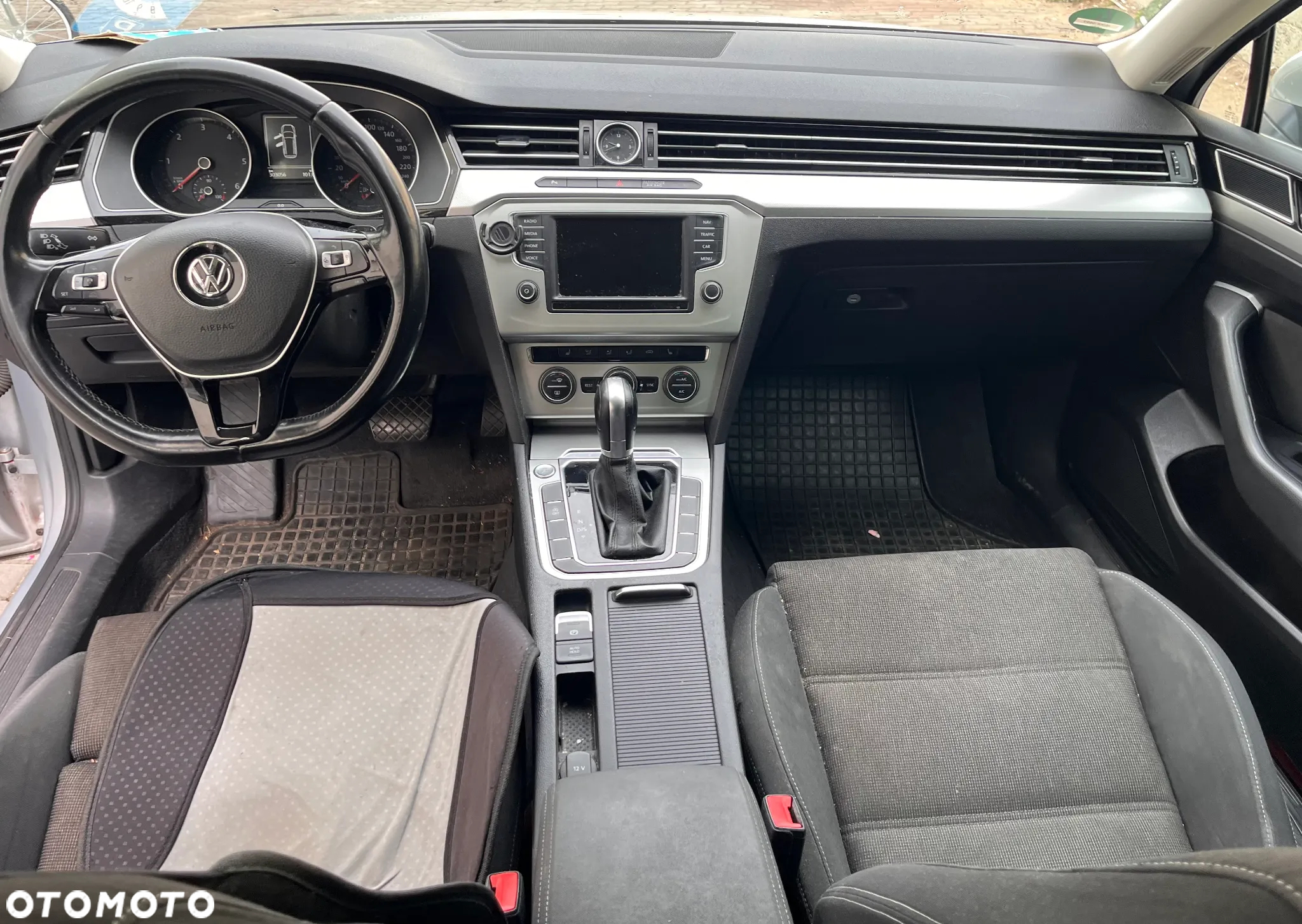 Volkswagen Passat 2.0 TDI BMT Comfortline DSG - 16