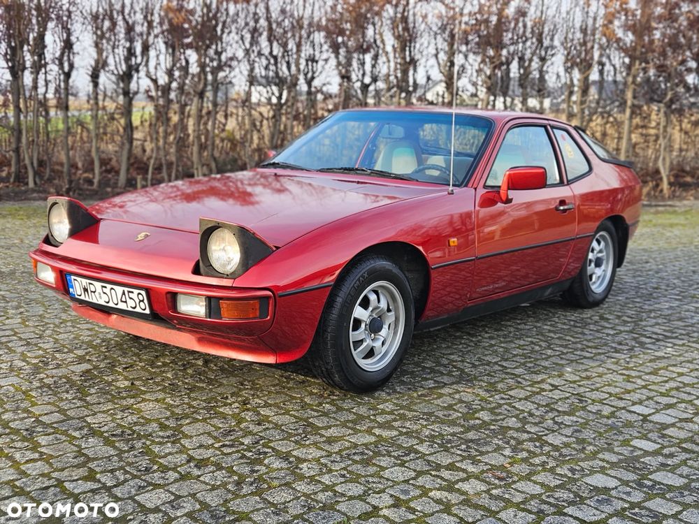 Porsche 924 - 8