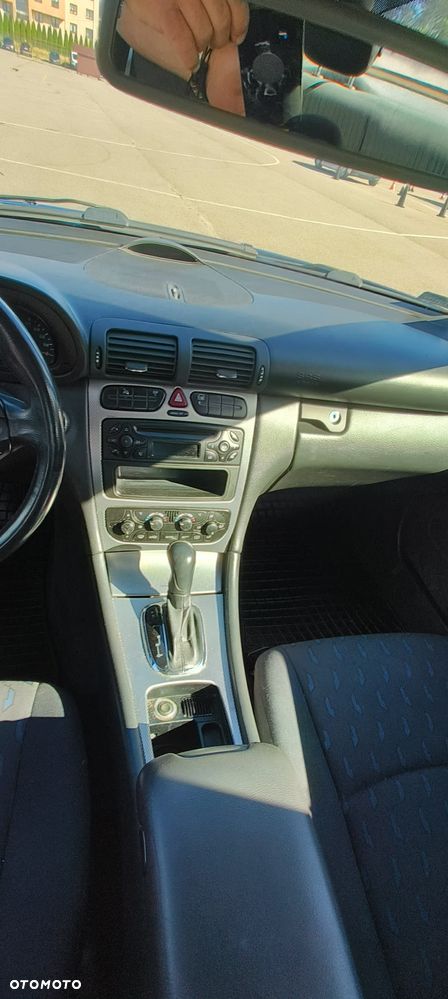 Mercedes-Benz Klasa C 180 Kompressor Automatik Sport Edition - 20