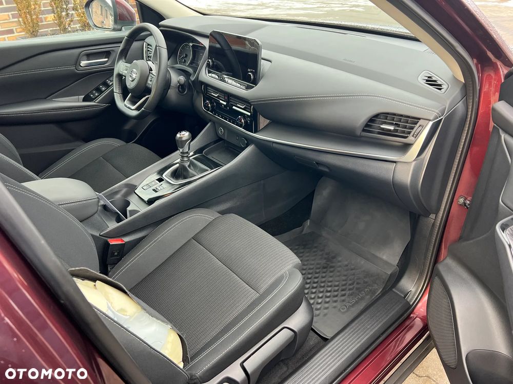 Nissan Qashqai 1.3 DIG-T AKARI - 11