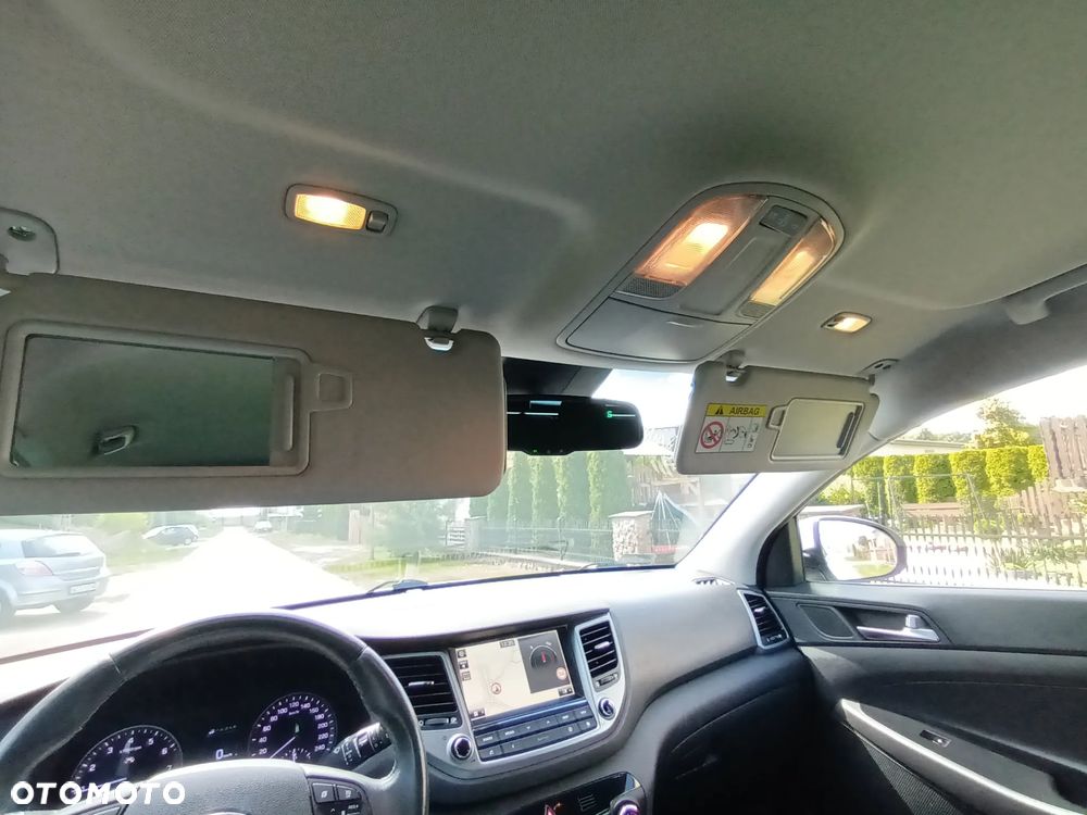 Hyundai Tucson 1.6 GDI BlueDrive Style 2WD - 18