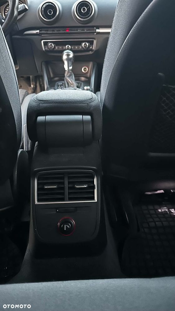 Audi A3 3-drzwiowe 1.4 TFSI Ambiente S tronic - 9