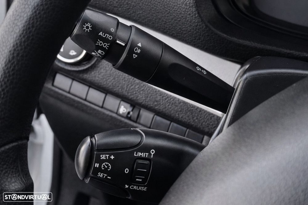 Opel Vivaro - 18