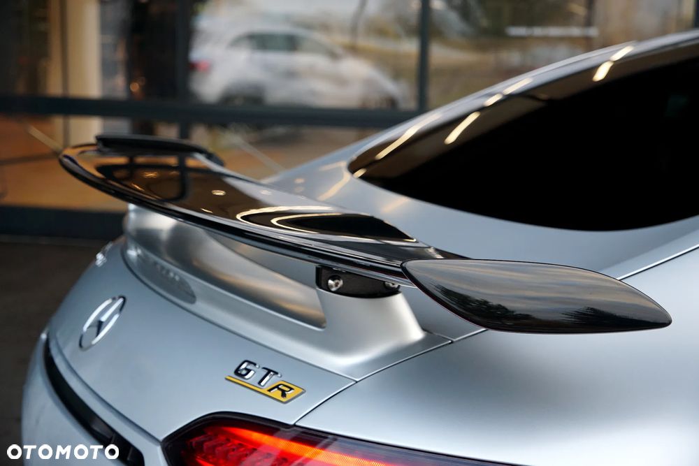 Mercedes-Benz AMG GT R - 11