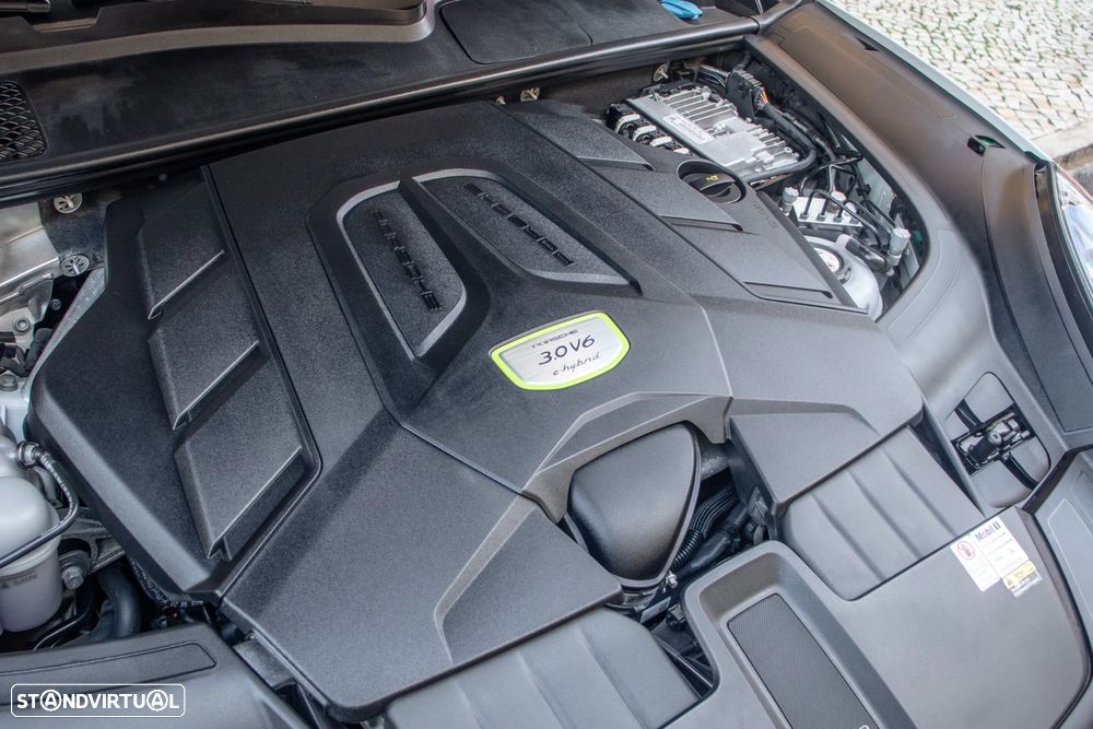 Porsche Cayenne Coupé E-Hybrid - 5