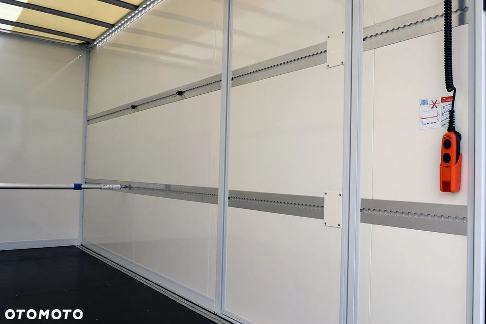 Mercedes-Benz Sprinter 319 - 13