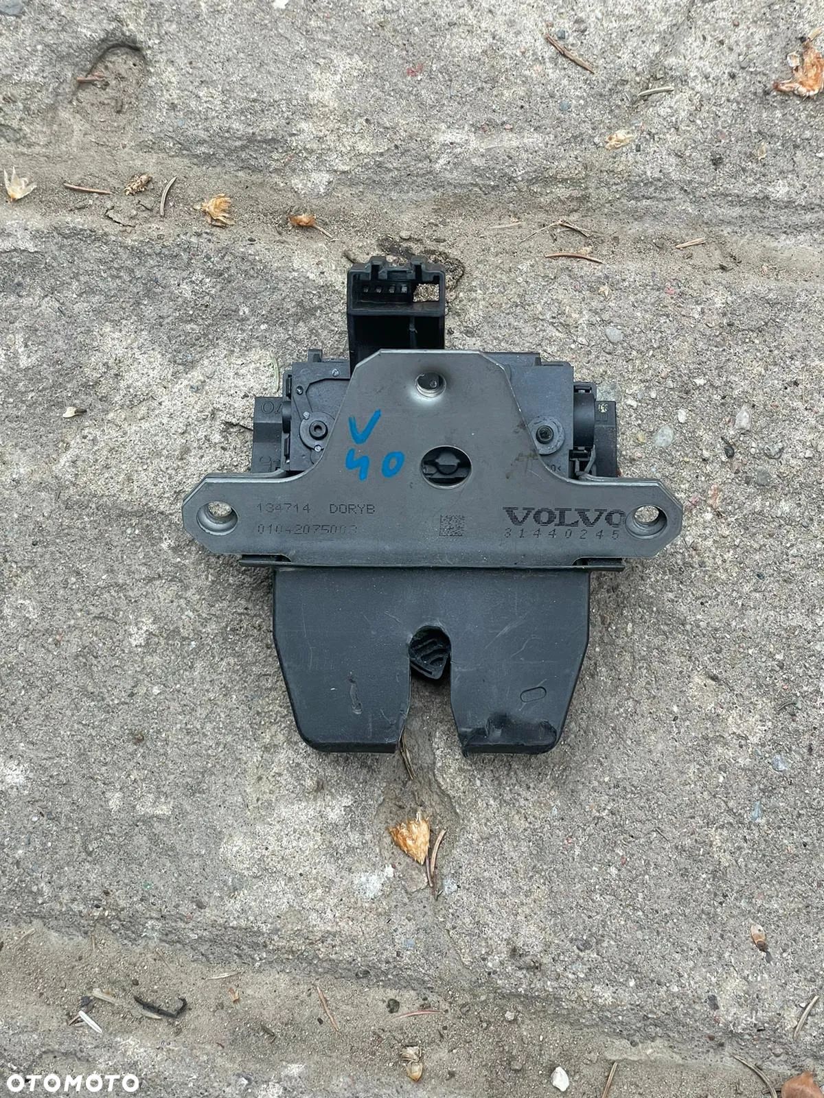 Zamek klapy tył tylnej Volvo V40 II 2 134714 01042075003 31440245 - 1