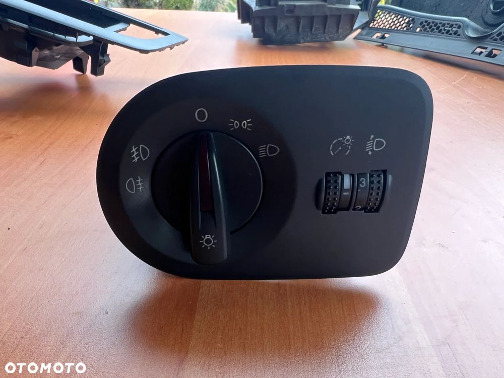PANEL PRZEŁĄCZNIK ŚWIATEŁ SEAT IBIZA IV 6J1941531J - 1