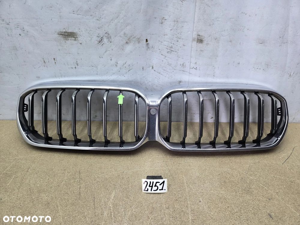 BMW 5 G30 G31 lift 511318517811 gril atrapa - 1