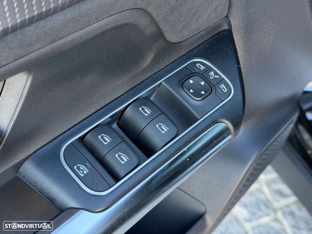 Mercedes-Benz EQA 300 4Matic - 34