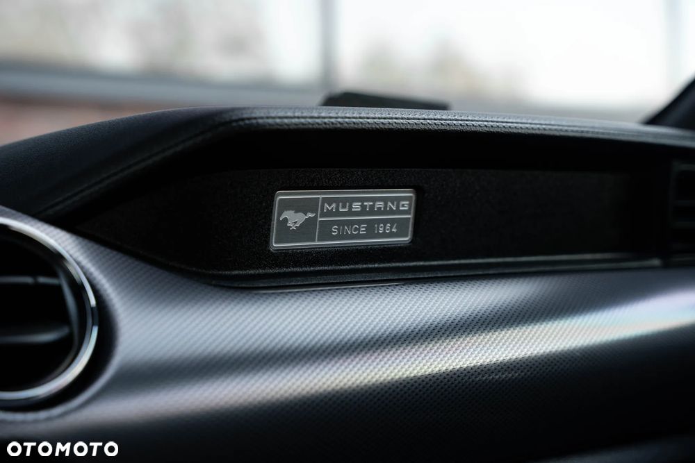 Ford Mustang - 28
