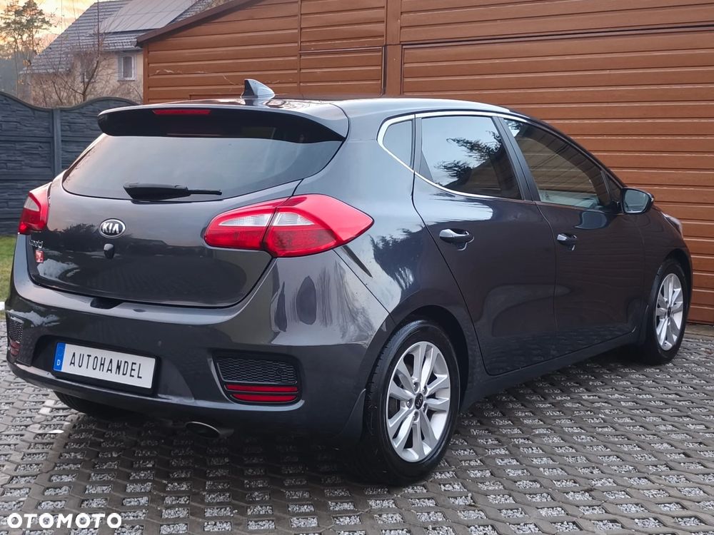 Kia Ceed 1.6 GDI Platinum Edition - 11