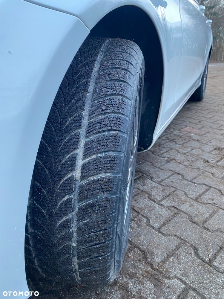 Mercedes-Benz Klasa C 300 7G-TRONIC Exclusive - 15